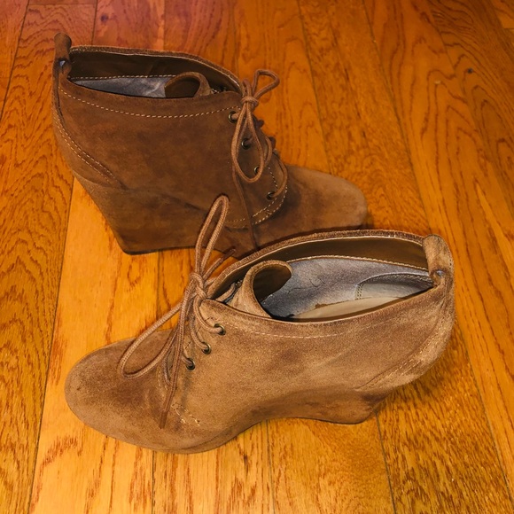 Jessica Simpson - Size 6.5 - Brown Suede - Wedge Heels - Picture 4 of 5